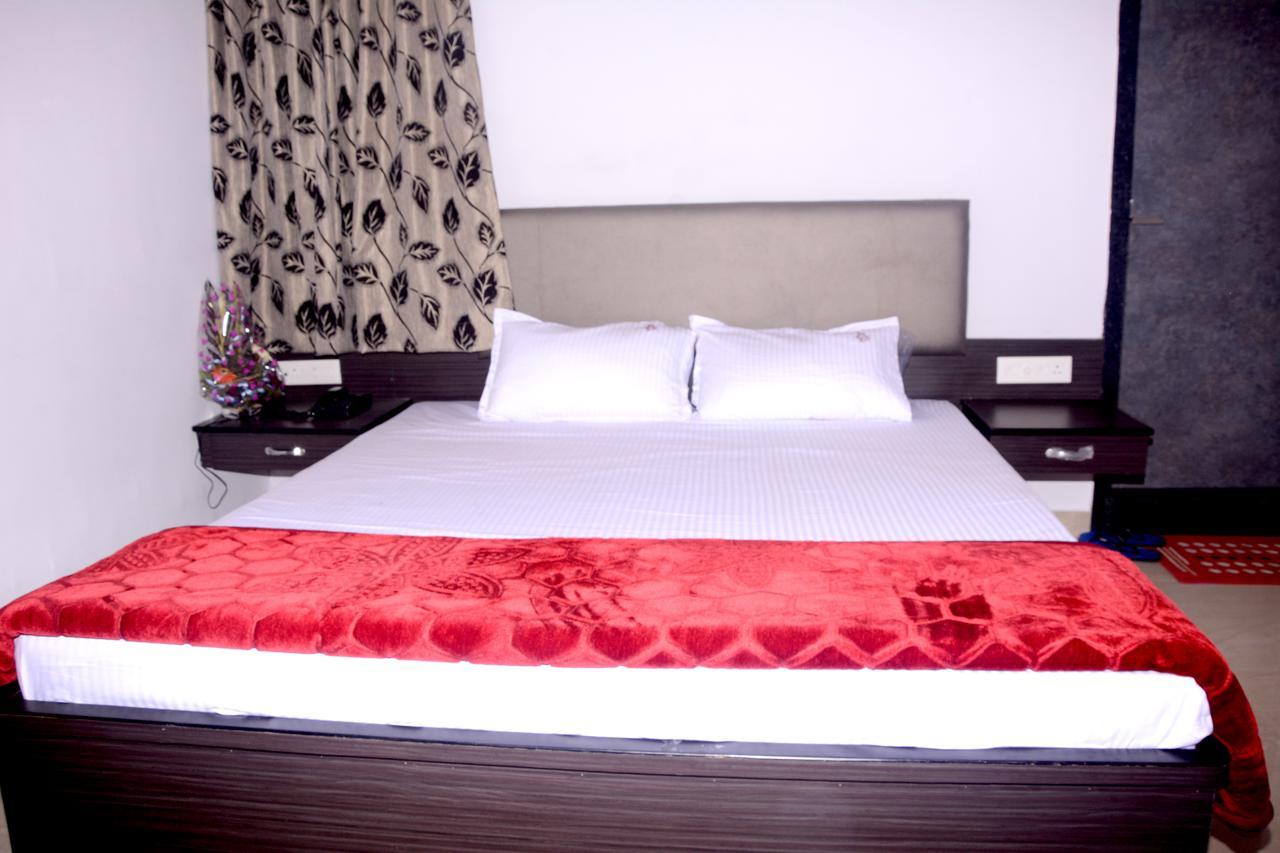 Hotel Raj Heritage Rāipur Esterno foto